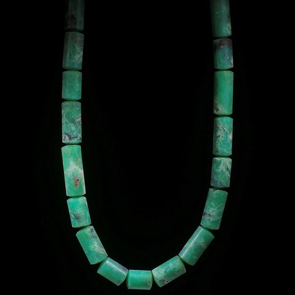 Chrysoprascollier Zylinderform mit gewölbten Stirnseiten matt