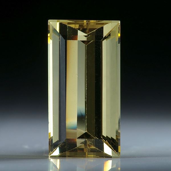 Goldberyll Brasilien, ca. 18x9.5x7mm, 9.05ct.