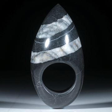 Kieselstein Ring, hohe Form mit Doppellinie, poliert