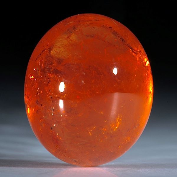 Mandarin-Granat Tansania, ovaler Cabochon ca.17x14.5x9.5mm