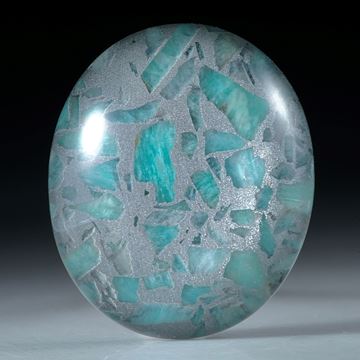 Amazonit in Alumatrix, ovaler Cabochon mit Bergkristall doublettiert