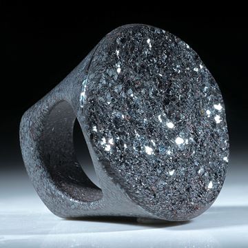 Ring aus Hämatitkristallen