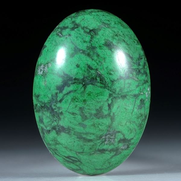 Maw-sit-sit, Chloromelanit, Myanmar,40.08ct. ovaler Cabochon ca.30.5x22x9.5mm