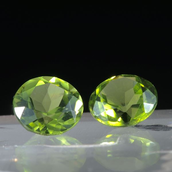 Peridot Paar, rund, Durchmesser 7mm