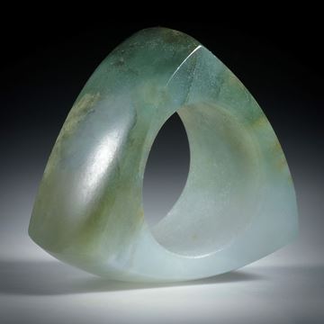Edelsteinring Jade (Jadeit), aufwendig geschliffener Ring poliert