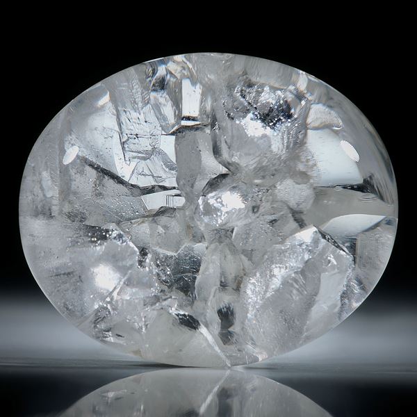 Quarz in Quarz 139.04ct. Bergkristall mit eingewachsenen Kristallen