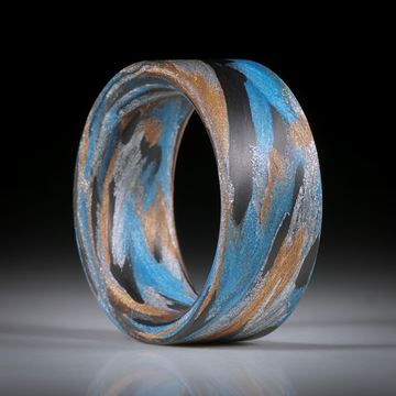 Karbon Fingerring mit Glasfaser Libellenblau, Bronze und Alu, handgeschliffene parallele Form, innen gerundet, Breite 11mm, Innendurchmesser 20.5mm