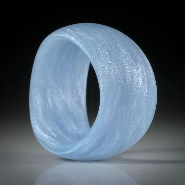 Glasfaser Fingerring (Ultramarinblau mit Polarsilber),handgeschliffene geschwungene Form feinmatt, Breite 12mm, Innendurchmesser 18mm