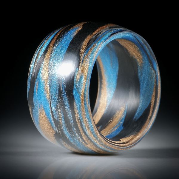 Karbonring mit Glasfaser Libellenblau und Bronze, gerade Form, bombiert mit gerundeter Innenkante, 14mm breit, Innendurchmesser 17.7mm