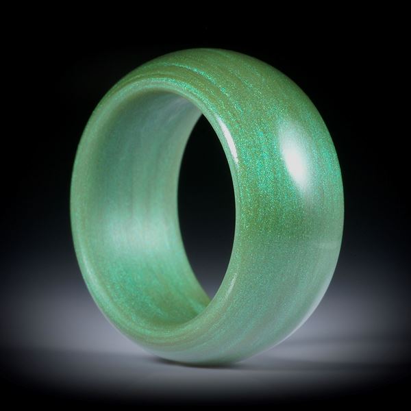 Fingerring aus Glasfaser Moosgrün, parallele Form, aussen bombiert mit gerundeten Innenkanten, poliert, Breite 11mm, Innendurchmesser 18.1mm