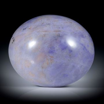 Jadeit Cabochon violett (Türkei), ovale Form, hoch bombiert und poliert ca.33x28.5x24mm