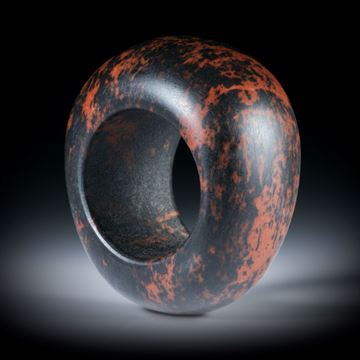 Mahagoni-Obsidian Fingerring, im Verlauf geschliffen feinmatt, Breite von 16.5mm auf 21mm, Innendurchmesser 19.5mm