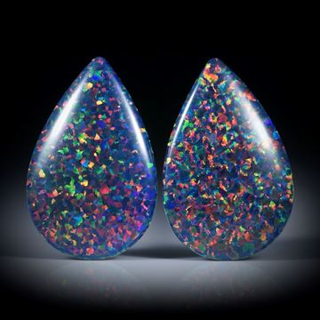 Opal synthetisch, Tropfen Paar, beidseitig bombiert und poliert, je ca.33x22x7mm