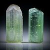 Turmalinkristall Paar grün, total 14.04ct. mit angeschliffenen Standflächen, ca.17.5x7.5x6.5mm und ca.16x7x5mm