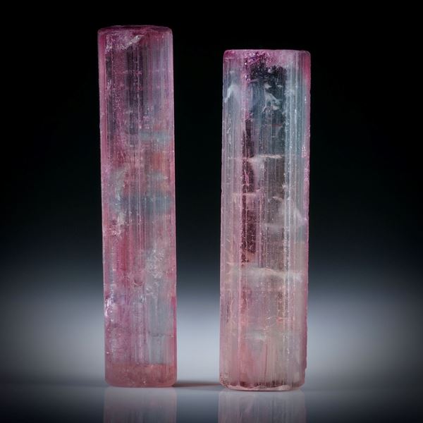 Turmalinkristall Paar, bicolor, total 28.66ct. mit angeschliffenen Standflächen, ca.29.5x7.5x6mm und ca.31x6.5x6mm