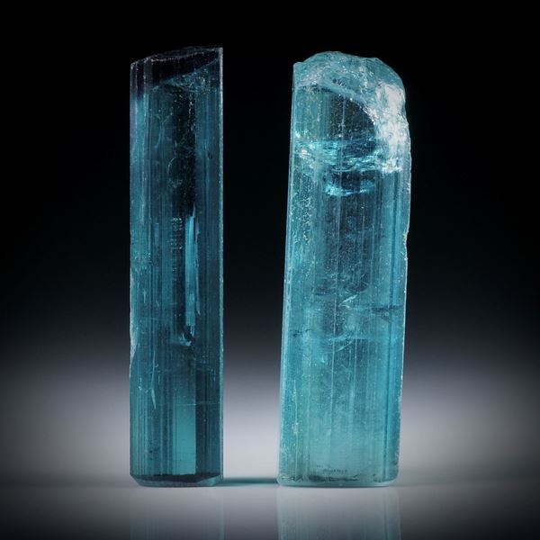 Turmalinkristall Paar, total 27.25ct. mit angeschliffenen Standflächen, ca.28x8x7mm und ca.29x6x5.5mm