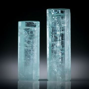 Turmalinkristall Paar, total 21.72ct. mit angeschliffenen Standflächen, ca.23x8x5.5mm und ca.19x7x6mm