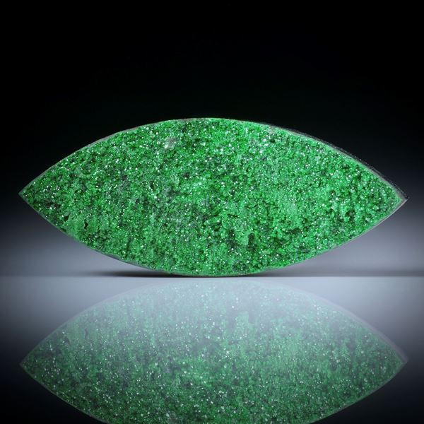 Uwarowit Navette, kristalline Oberfläche, ca.38x16x6mm