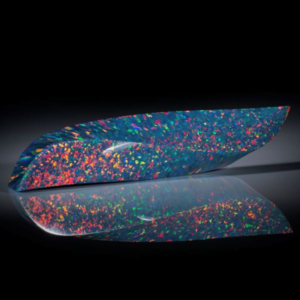 synthetischer Opal, Vierkant in Torsion geschliffen und poliert, ca.82x13x13mm