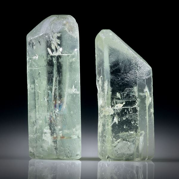 Beryll Kristall Paar 23.38ct. ca.24x8.5x6mm und 21.5x9x6.5mm