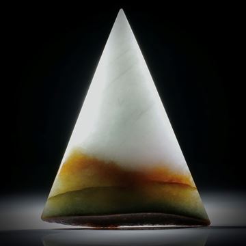 Jadeit Burma, Dreieckform mit Farbverlauf, teilweise naturbelassen, ca. 77x60x10mm