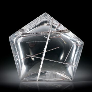 Rutil in reinem Bergkristall, Freiform Fünfeck ca.48x45x18mm